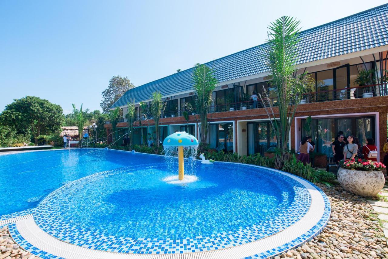 May Tropical Villas ハノイ市 エクステリア 写真
