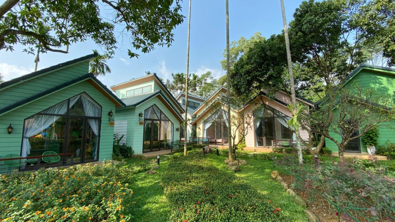 May Tropical Villas ハノイ市 エクステリア 写真